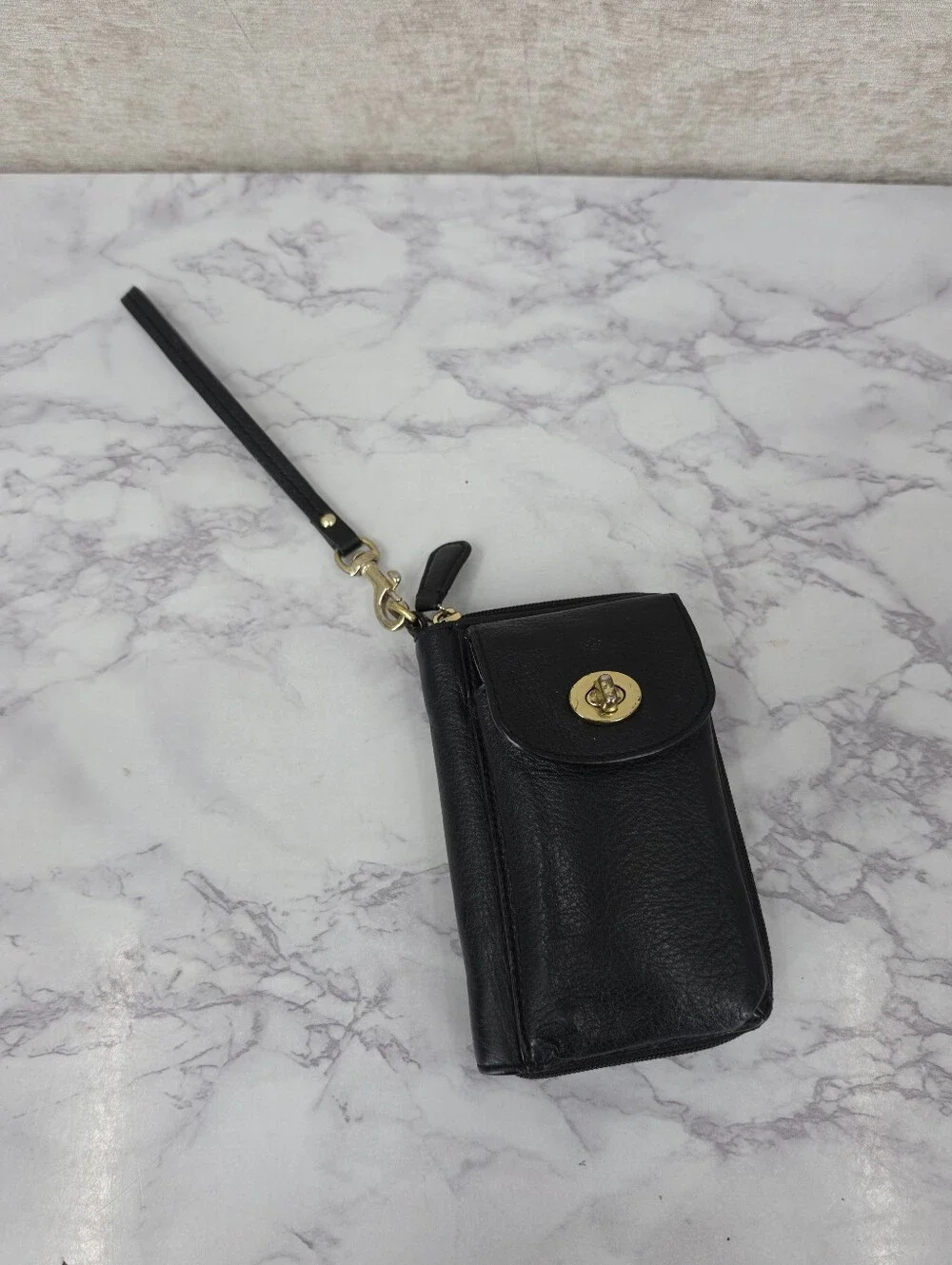 Coach Campbell Vintage Black Leather Wristlet Phone Pouch Gold Turn-Lock SLG